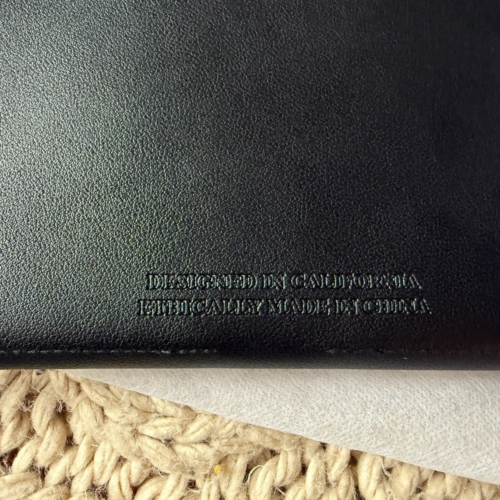 NEW Glass Ladder & Co Megan Black Vegan Leather Portfolio Organizer | Dustcover - Picture 10 of 16